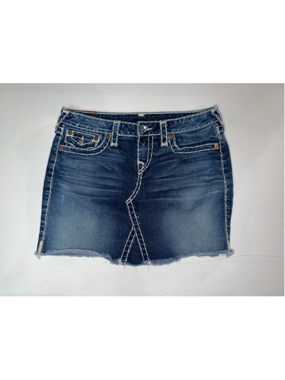 True Religion Y2K Denim Mini Skirt Size 30 Low Rise Raw Hem Festival Indie USA